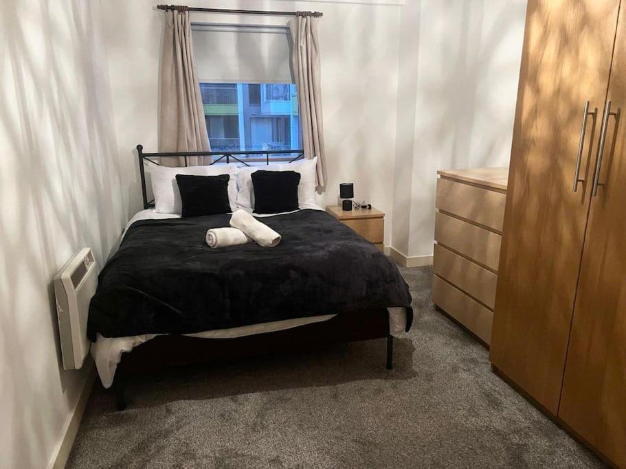 2 Bedroom City Center Apartment Manchester Exterior photo